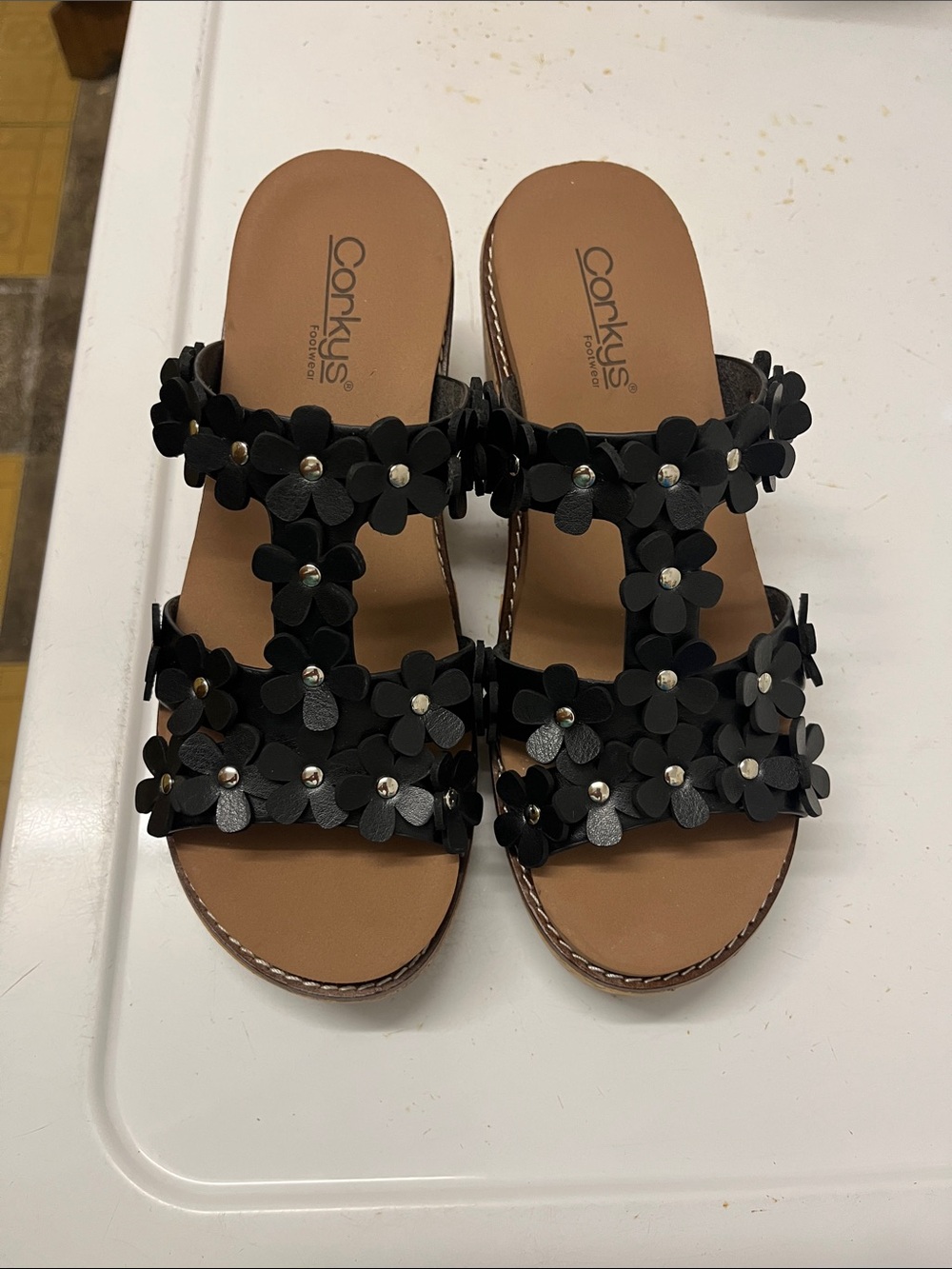 Corkys Black Floral Applique Slide wedges. Super cute, only tried on for size
